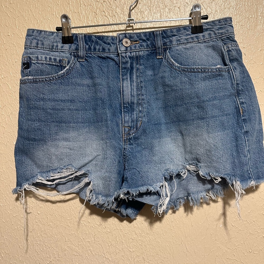 KanCan Denim Shorts Distressed‎ Size 29